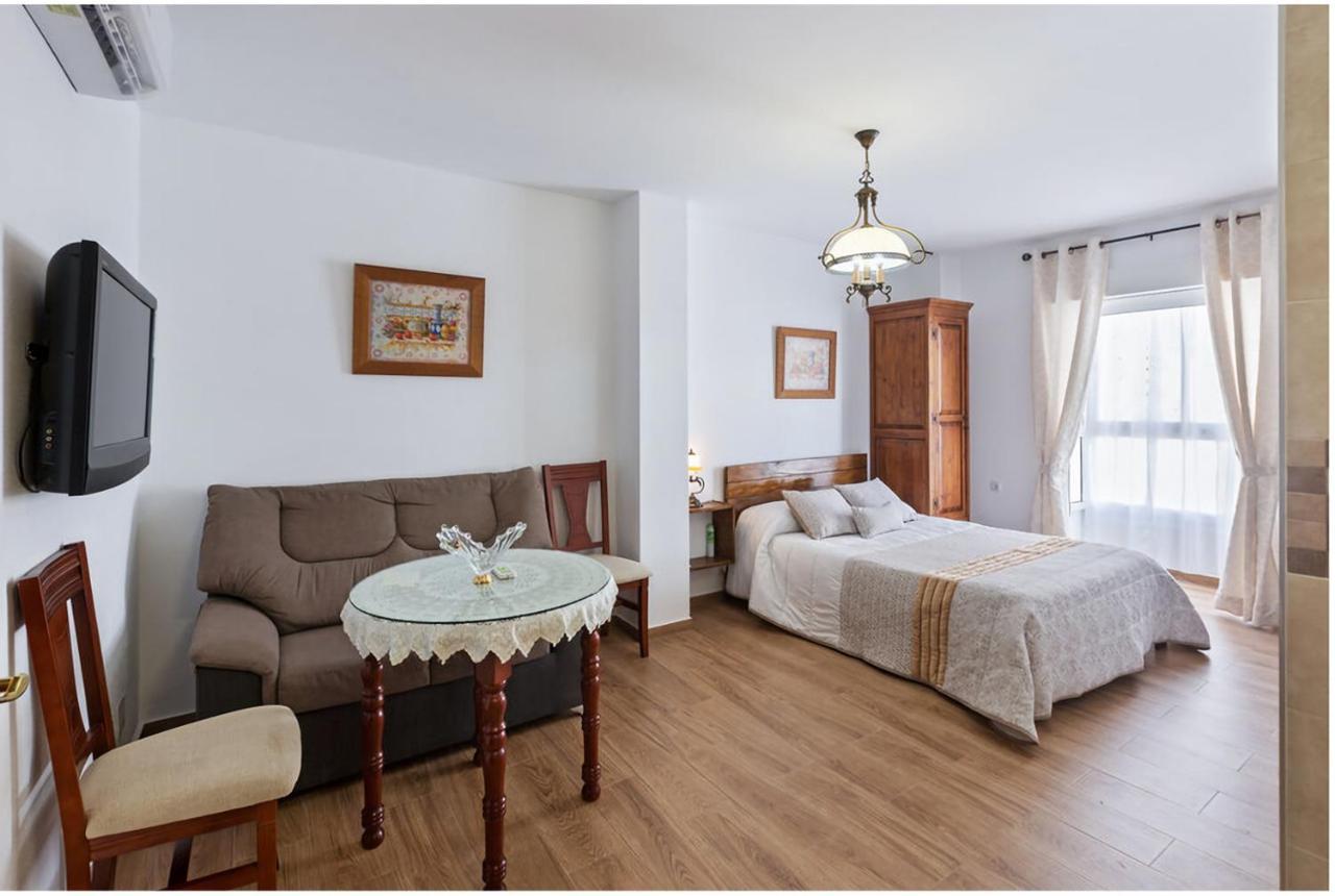 Apartamento En Olvera Luaran gambar